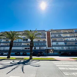 https://charming-cosy-beach-apartment.1costadelsol.com
